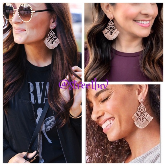 Stella & Dot Alexandria Earrings Taupe Blush Retired Statement Tassel 3” - Picture 3 of 11